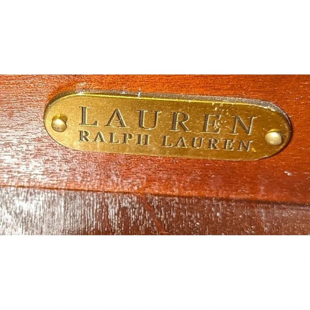 Ralph Lauren excellent signs